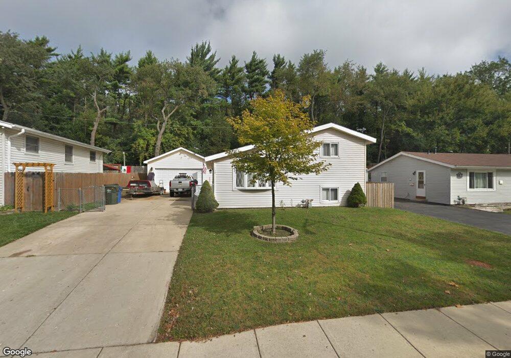 154 Sioux Ave, Carpentersville, IL 60110 - photo 1