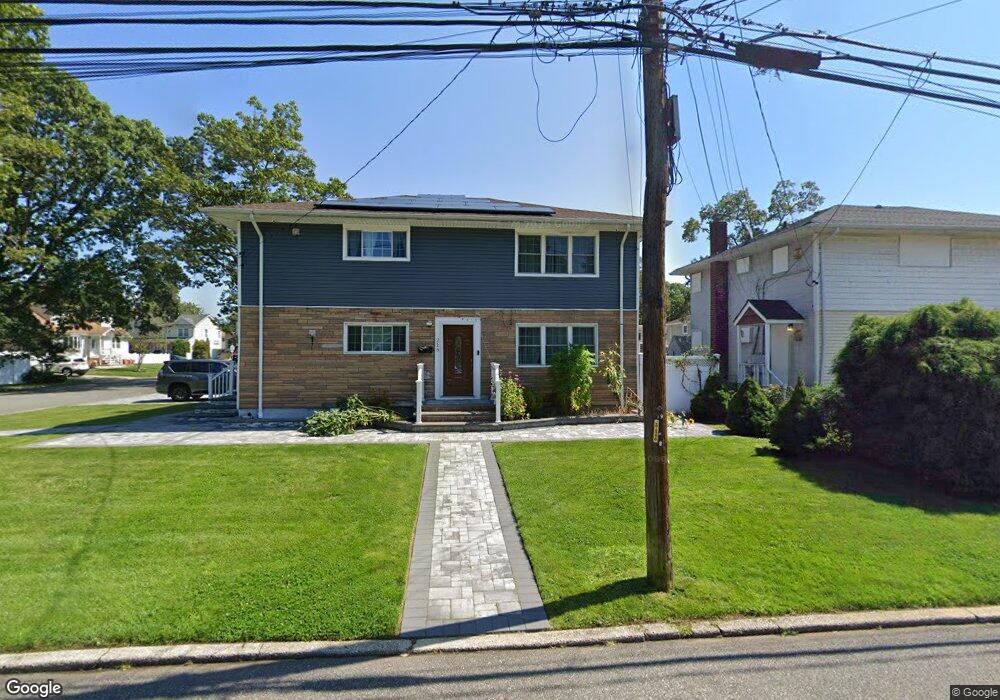 216 Beachview St, Copiague, NY 11726 - photo 1
