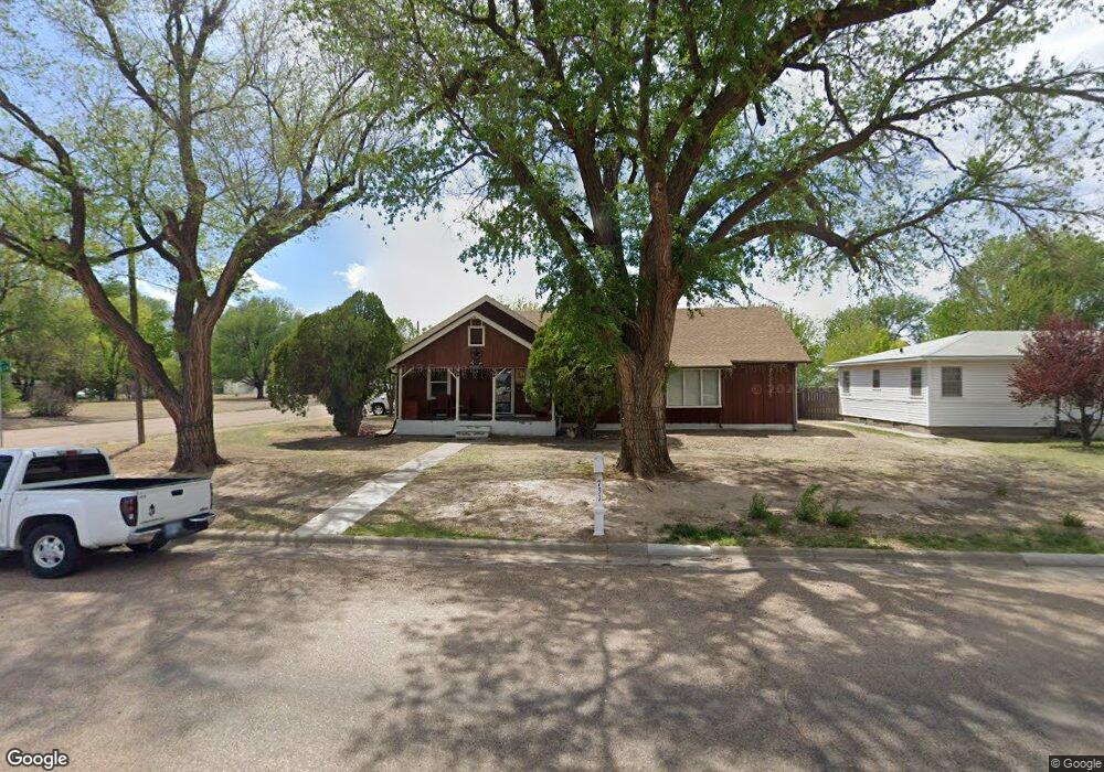731 S Monroe St, Hugoton, KS 67951 - photo 1