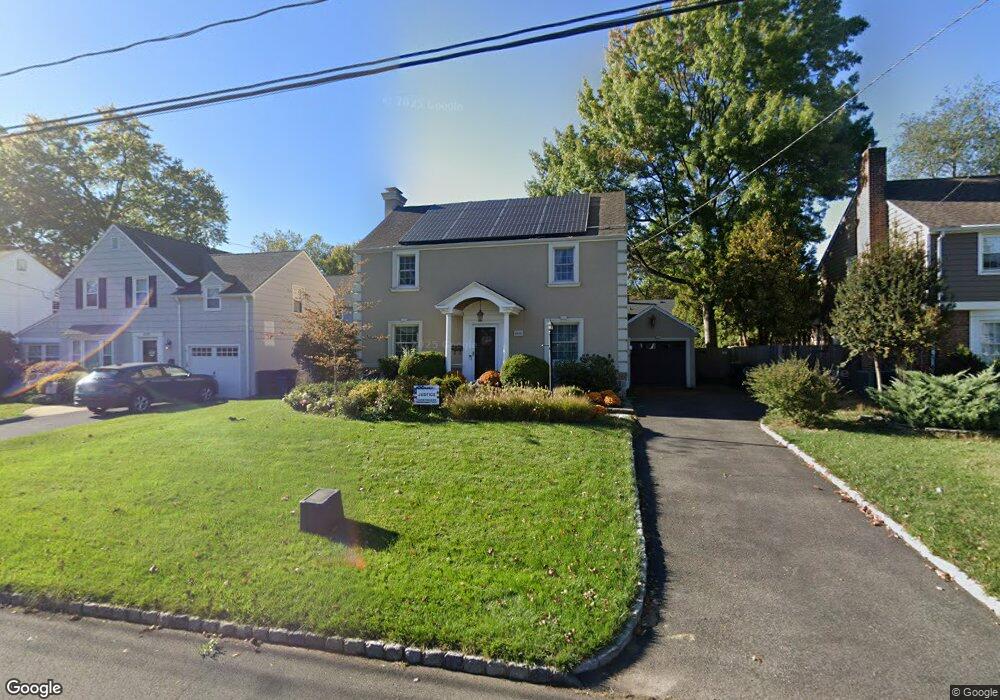 2239 Coles Ave, Scotch Plains, NJ 07076 - photo 1
