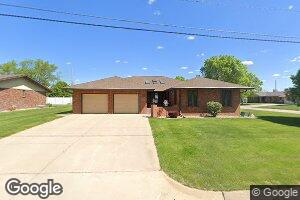 203 W Beech St, Sutton, NE 68979