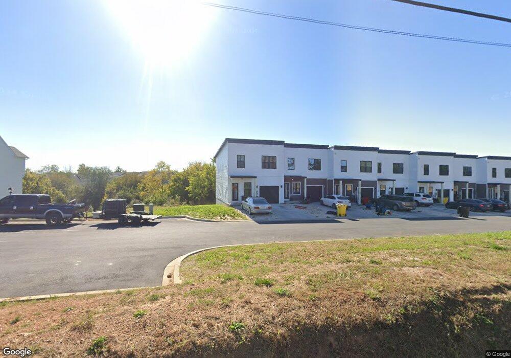 10 Dow St, Bunker Hill, WV 25413 - photo 1