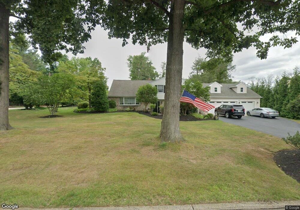 817 Ellis Ave, Newtown Square, PA 19073 - photo 1