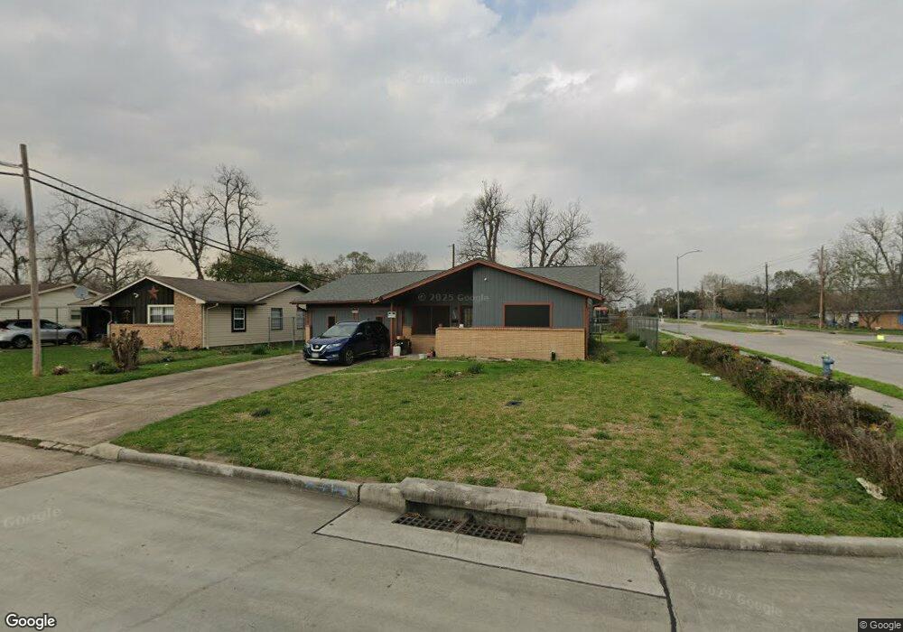302 Ishmeal St, Houston, TX 77091 - photo 1