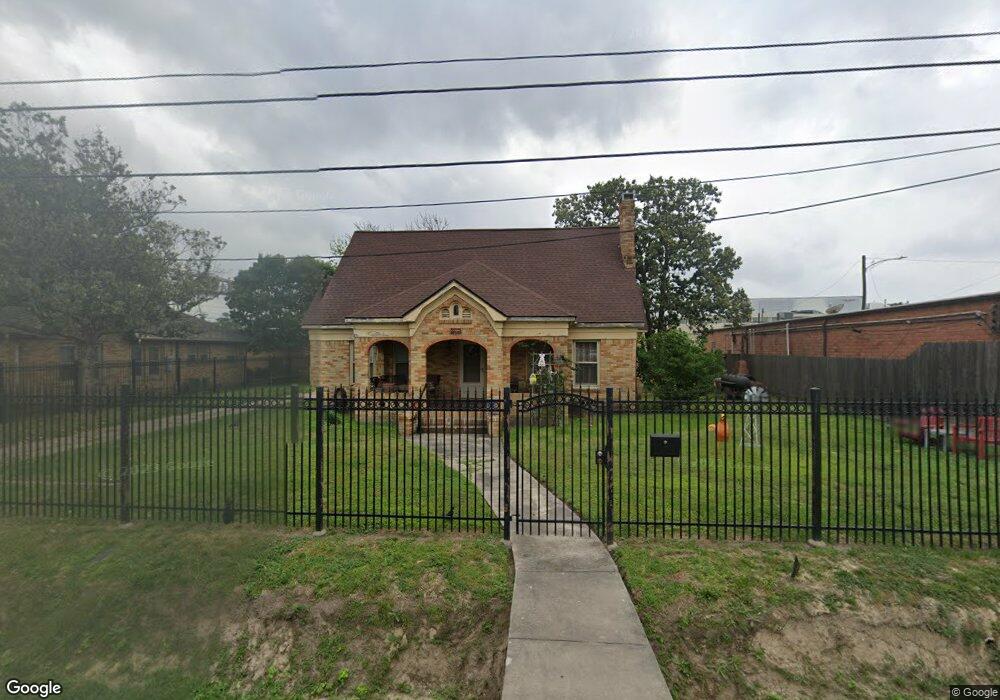 802 Reid St, Houston, TX 77022 - photo 1