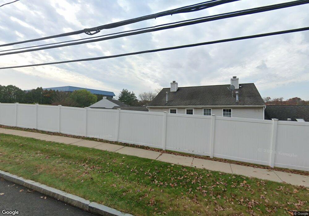 4 Jamie Ln unit C, Manchester, CT 06042 - photo 1