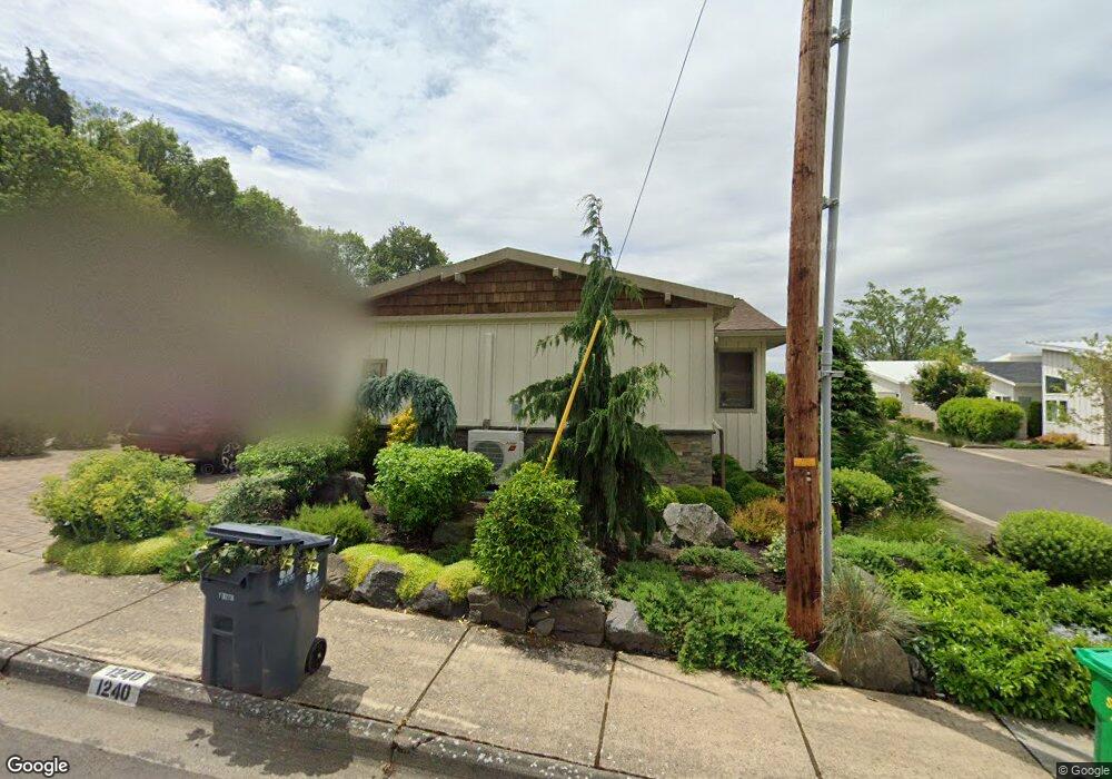 1240 Butte Ln, Eugene, OR 97401 - photo 1