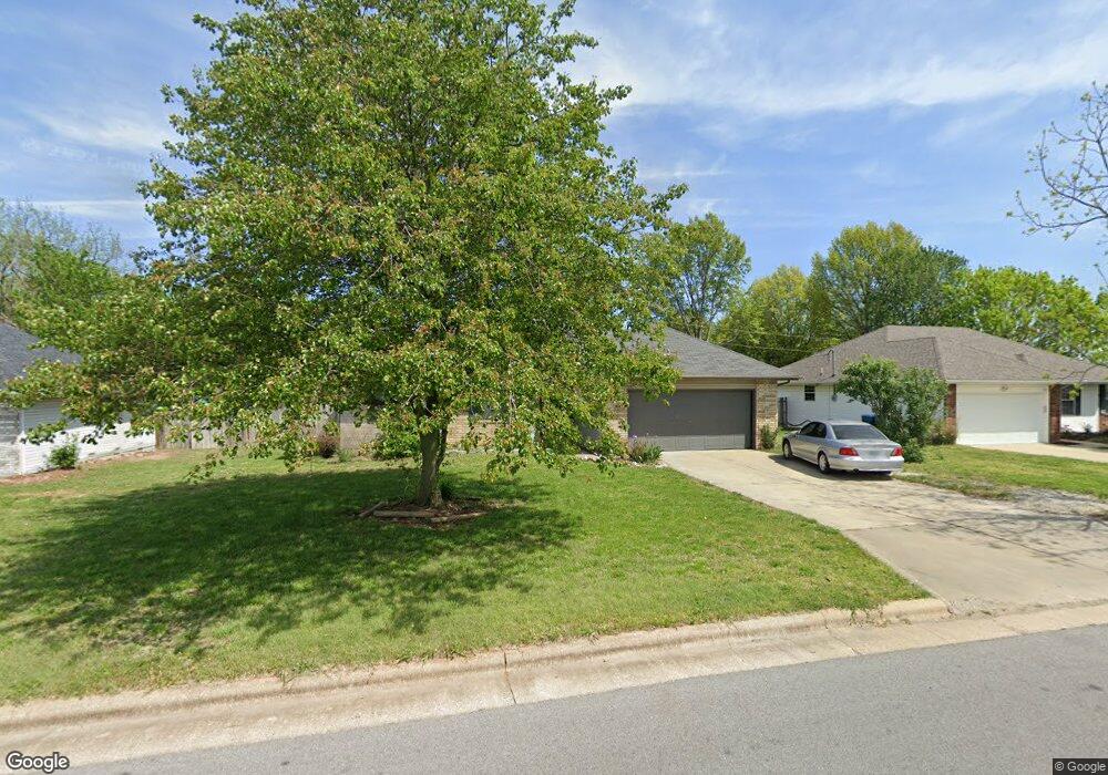 645 E Kings Carriage Blvd, Nixa, MO 65714 - photo 1