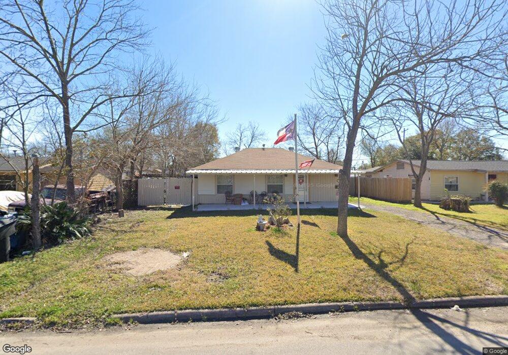 7710 Greendowns St, Houston, TX 77087 - photo 1