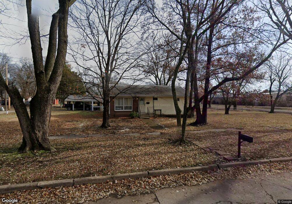 722 S 17th St, Parsons, KS 67357 - photo 1