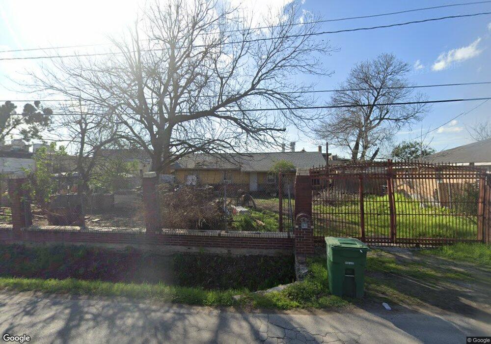 8601 Mcgallion Rd, Houston, TX 77022 - photo 1