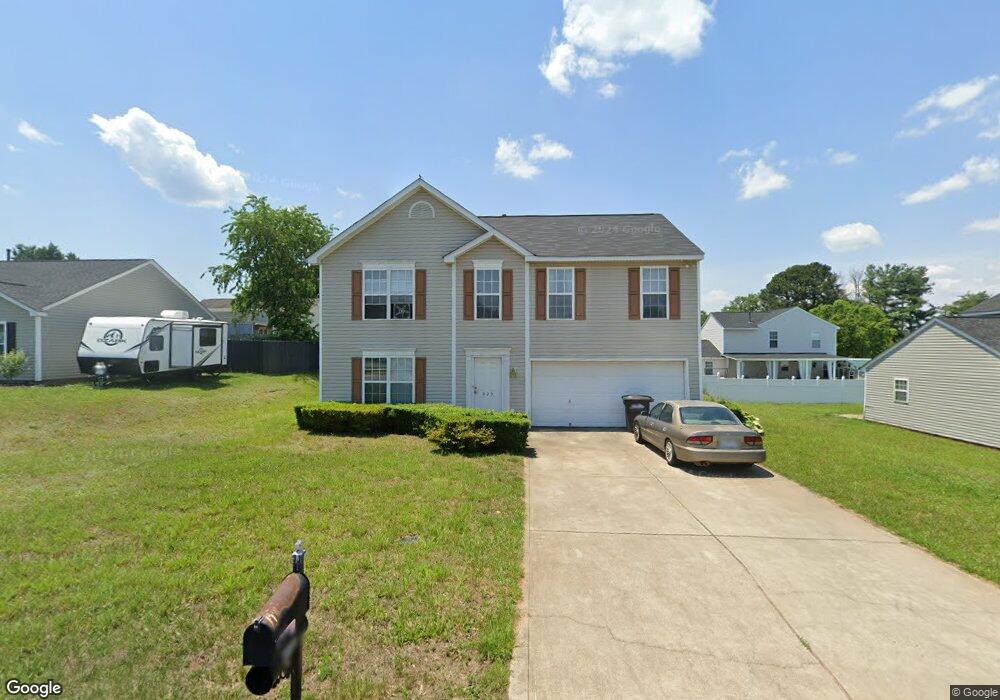 923 Faye St, Statesville, NC 28677 - photo 1