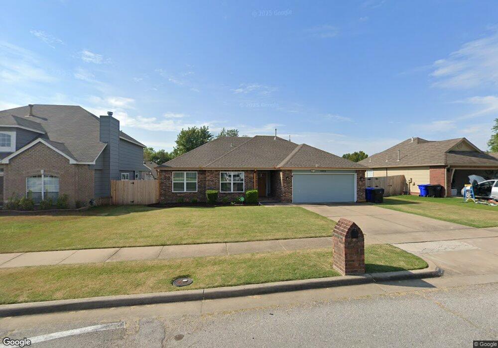 1001 W Pittsburg Place, Broken Arrow, OK 74012 - photo 1