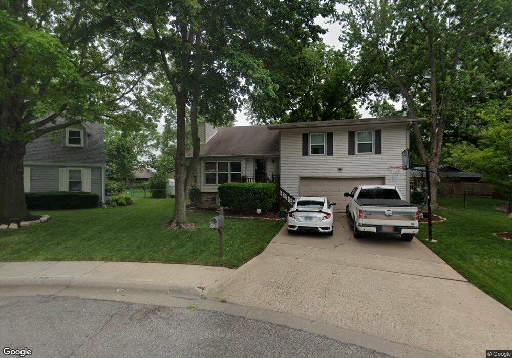 3541 SW Wesparke Ct, Topeka, KS 66614 - photo 1