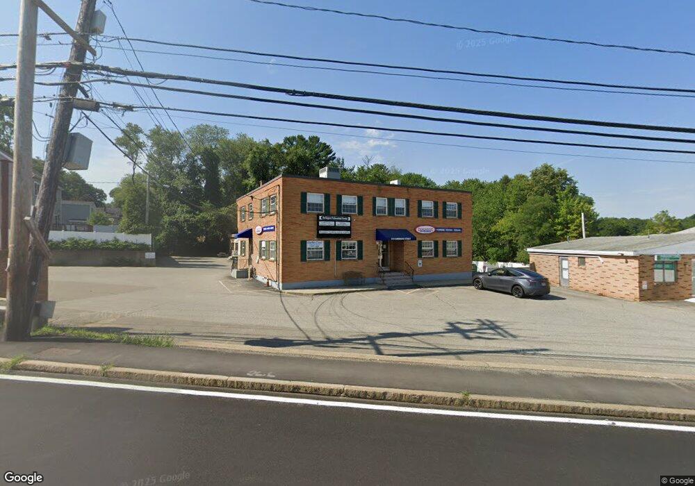 173 Cambridge St unit 1/2, Burlington, MA 01803 - photo 1