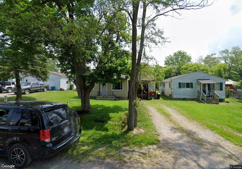 1543 Pound Dr, Flint, MI 48532 - photo 1