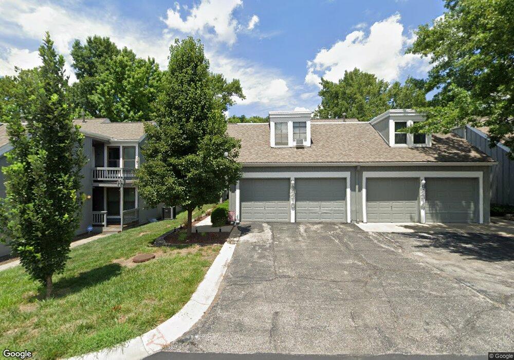 8216 Halsey St, Lenexa, KS 66215 - photo 1