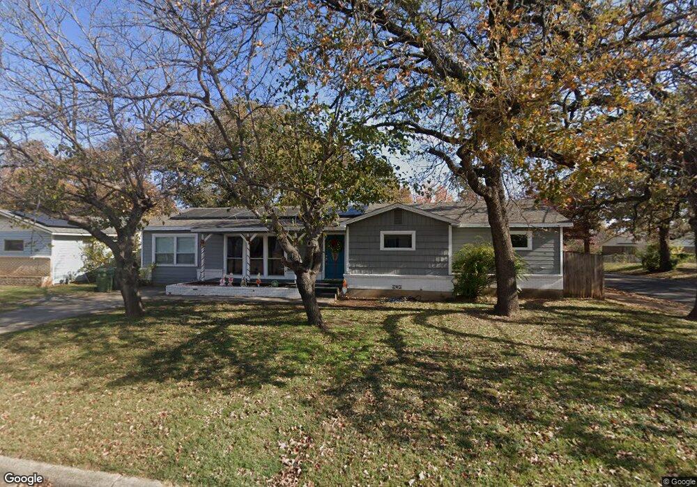 500 Norwood Dr, Hurst, TX 76053 - photo 1