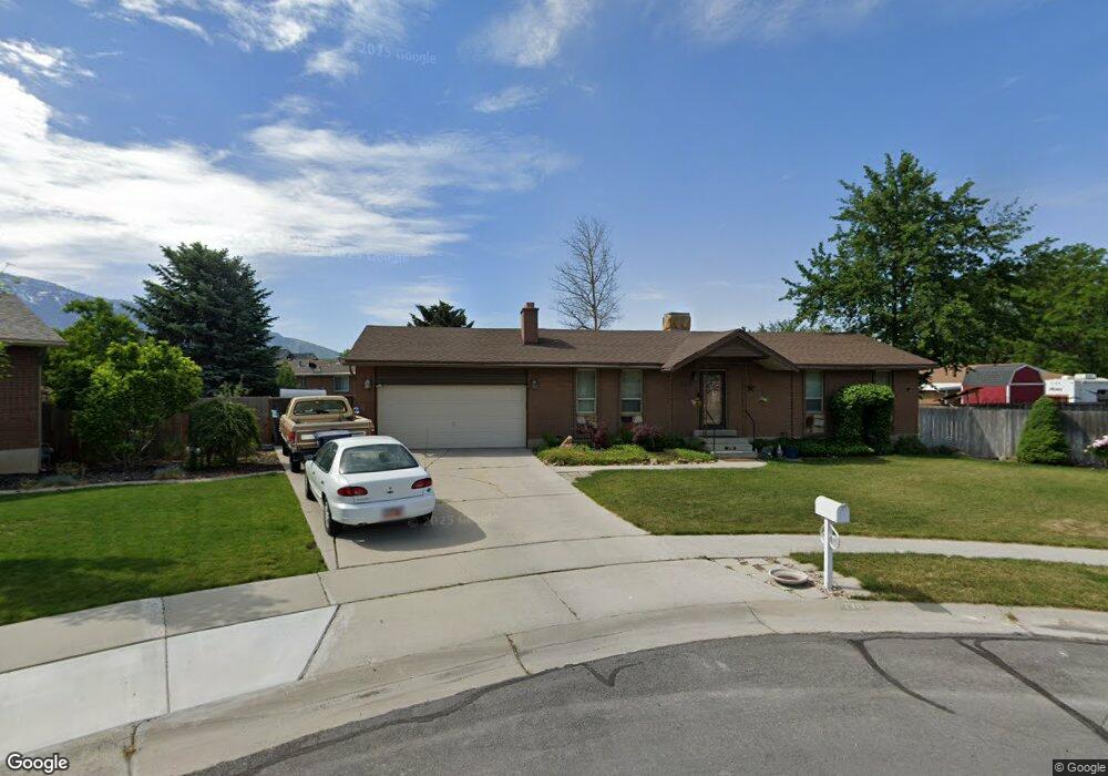 770 E Pinewood Cir, Sandy, UT 84094 - photo 1