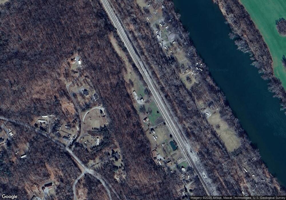 437 Chessie Ln, Hedgesville, WV 25427 - photo 1