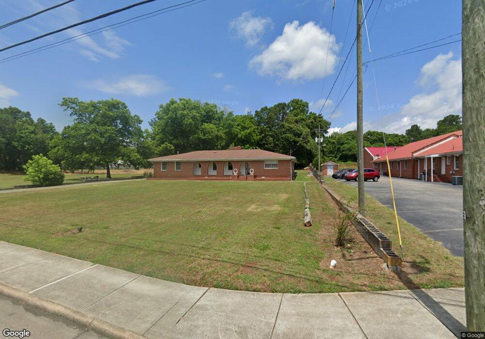 136 Martin Luther King jr Dr, Winder, GA 30680 - photo 1