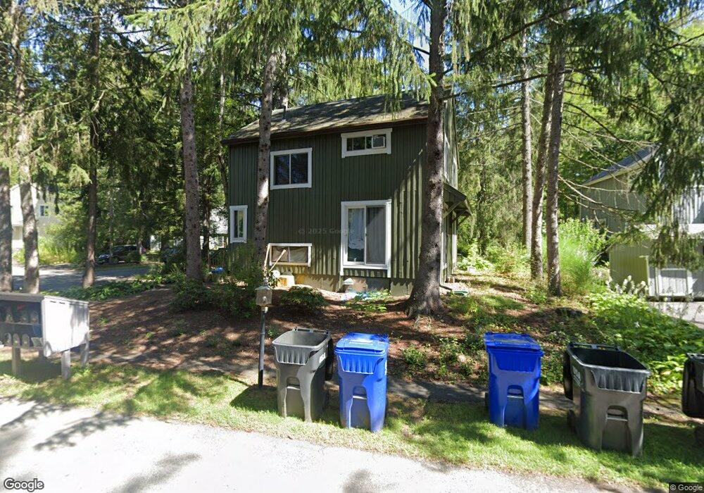 34 The Hollow, Amherst, MA 01002 - photo 1