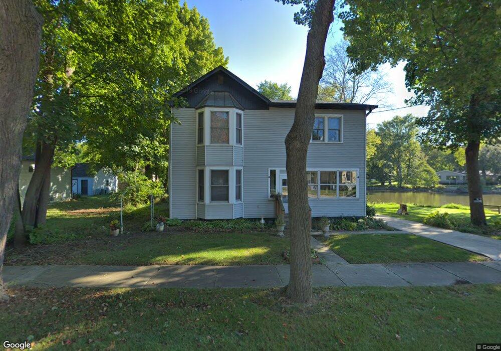 8 Center St, Algonquin, IL 60102 - photo 1