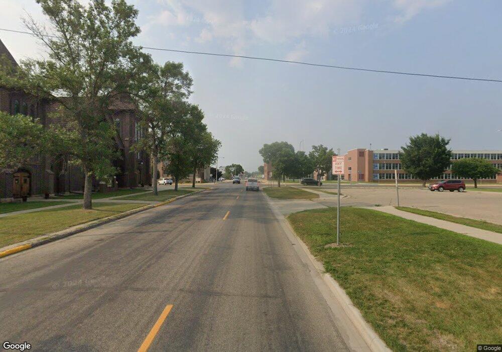 312 2nd Ave SE, Jamestown, ND 58401 - photo 1