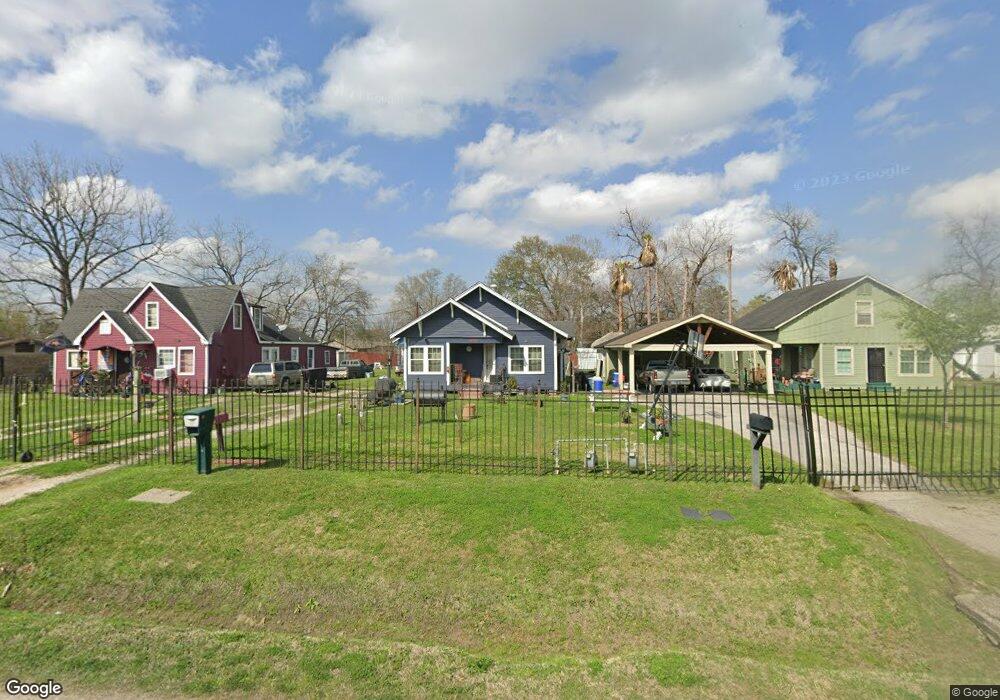 1225 Firnat St, Houston, TX 77022 - photo 1