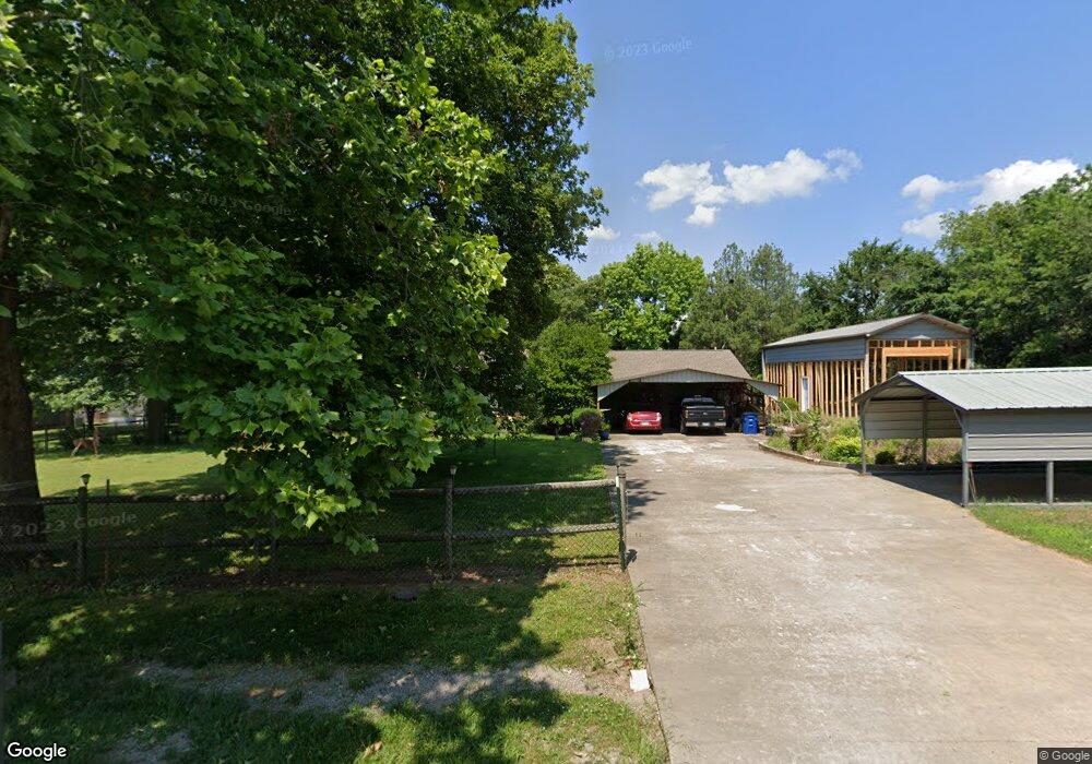 1501 N Kiowa St, Chouteau, OK 74337 - photo 1