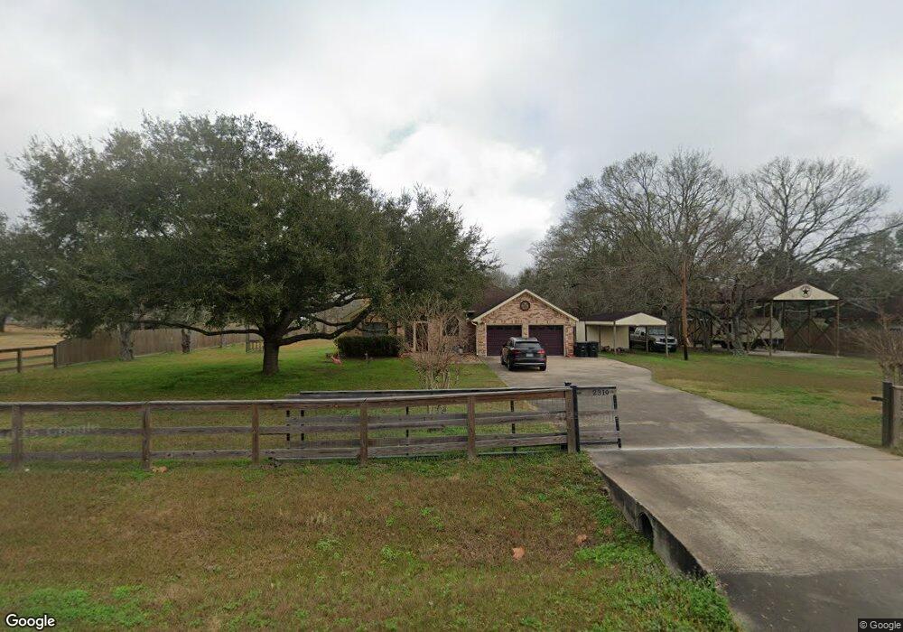 2310 Stadium Dr, Alvin, TX 77511 - photo 1