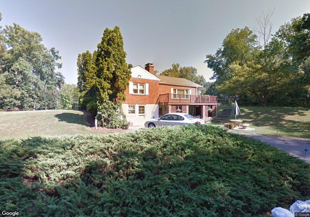 700 Wilder Dr, Charlottesville, VA 22901 - photo 1