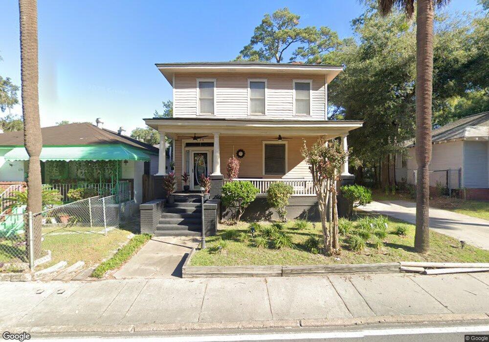 626 W Victory Dr, Savannah, GA 31405 - photo 1