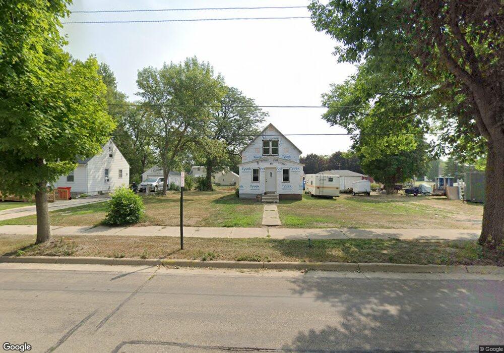 1409 4th St SE, Austin, MN 55912 - photo 1