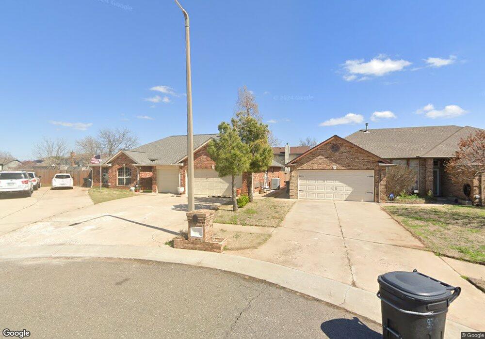 917 NE 25th Ct, Moore, OK 73160 - photo 1