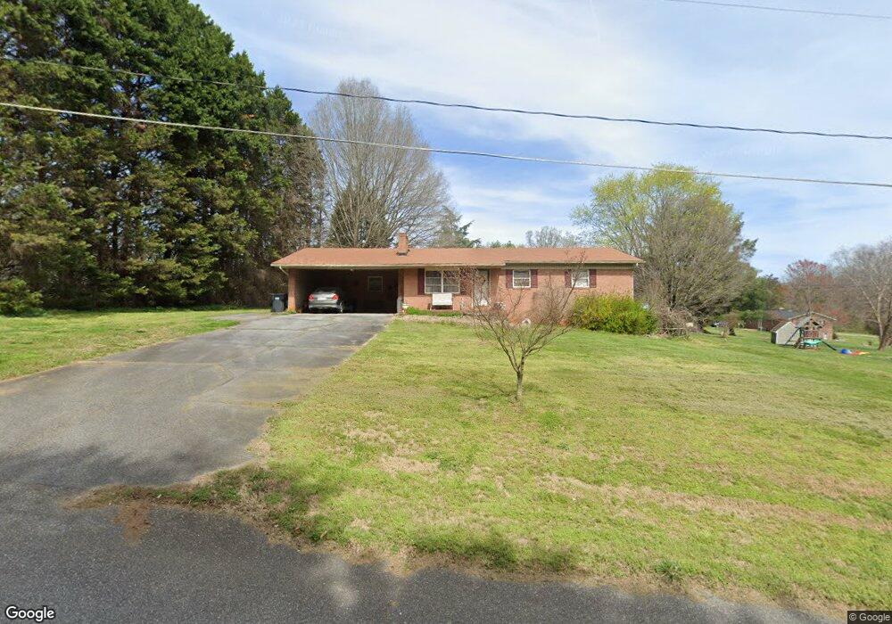 165 Strawberry Ln, Statesville, NC 28625 - photo 1