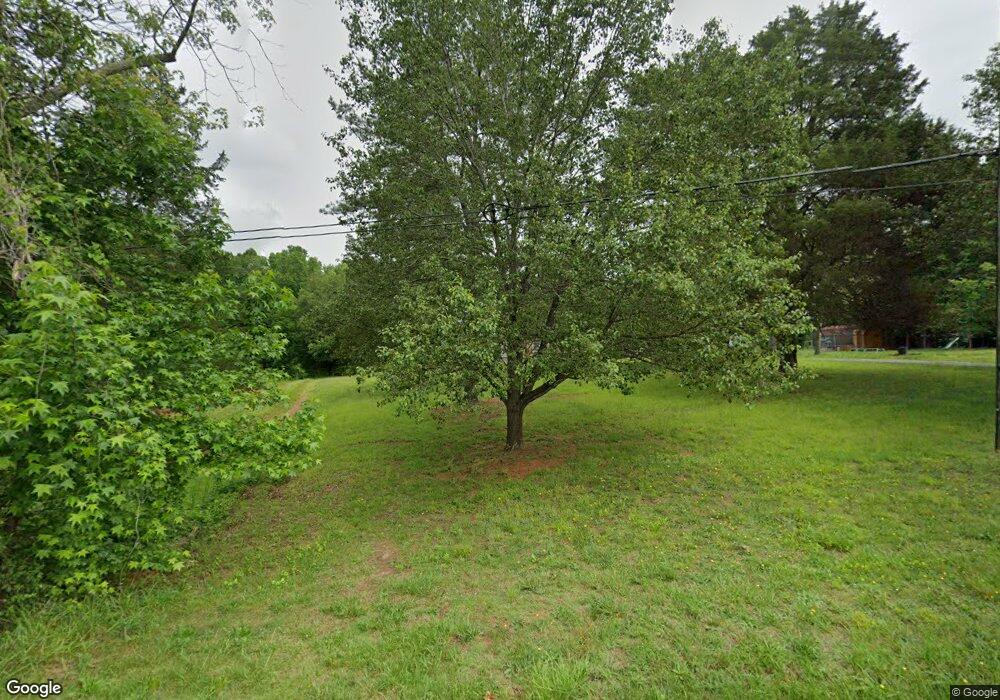 2401 W Us 70 Hwy, Hickory, NC 28602 - photo 1
