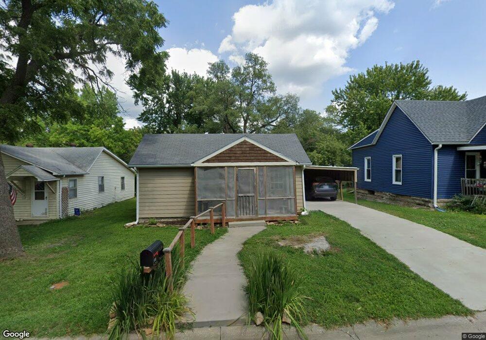 608 Maple St, Overbrook, KS 66524 - photo 1