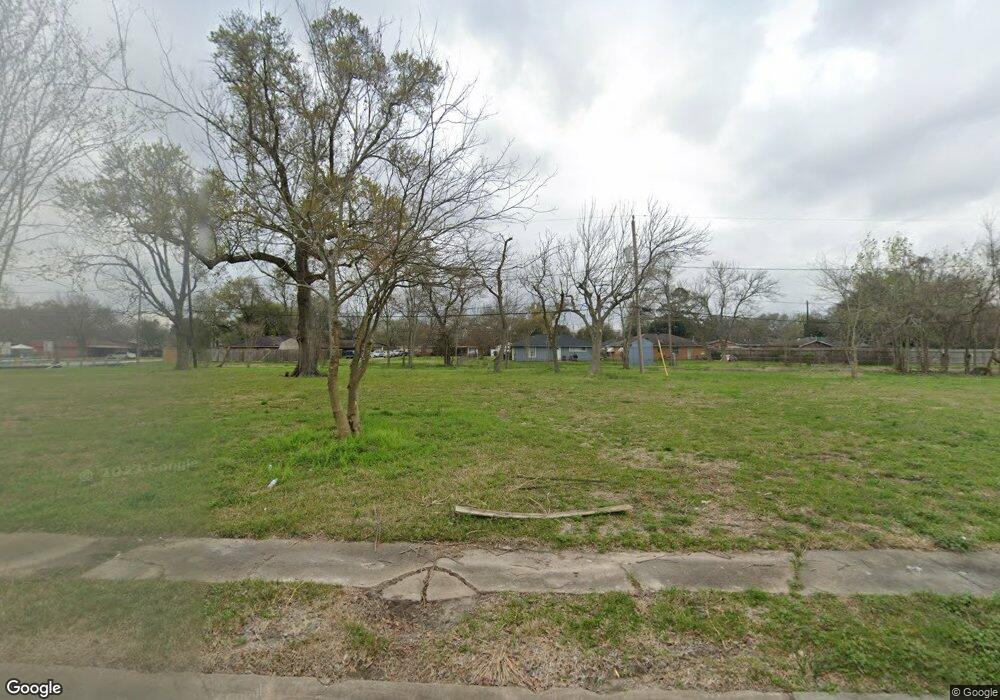 334 Glenburnie Dr, Houston, TX 77022 - photo 1