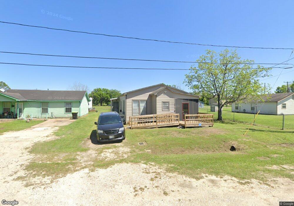 2813 Park Ave, Bay City, TX 77414 - photo 1