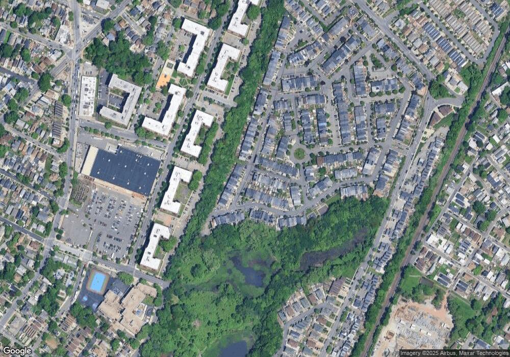 48 Scenic Ln, Staten Island, NY 10304 - photo 1