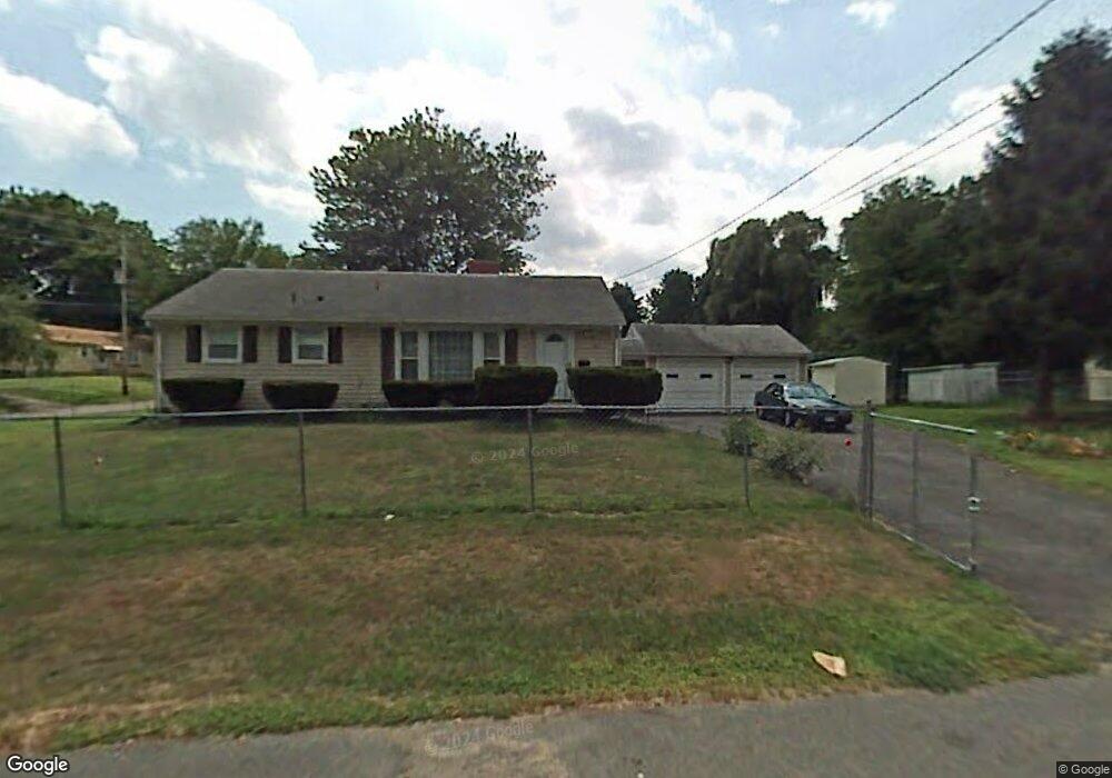 32 Beatrice Ave, Bloomfield, CT 06002 - photo 1