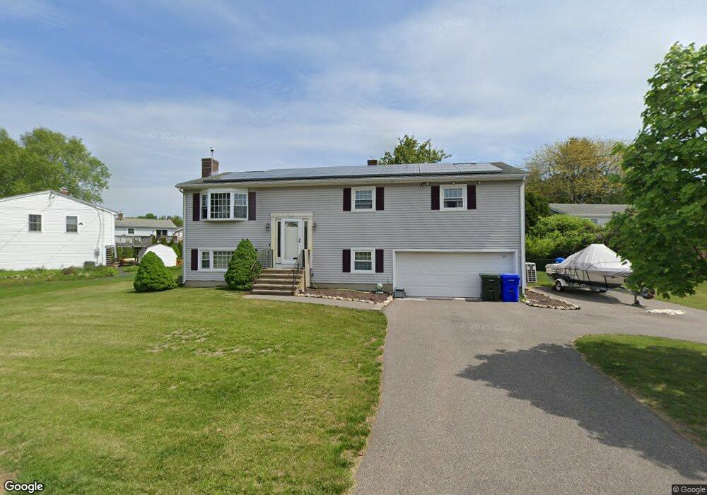 216 Seneca Dr, Groton, CT 06340 - photo 1