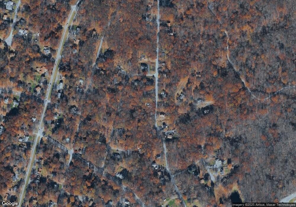 1055 Maple Lake Dr, Bushkill, PA 18324 - photo 1