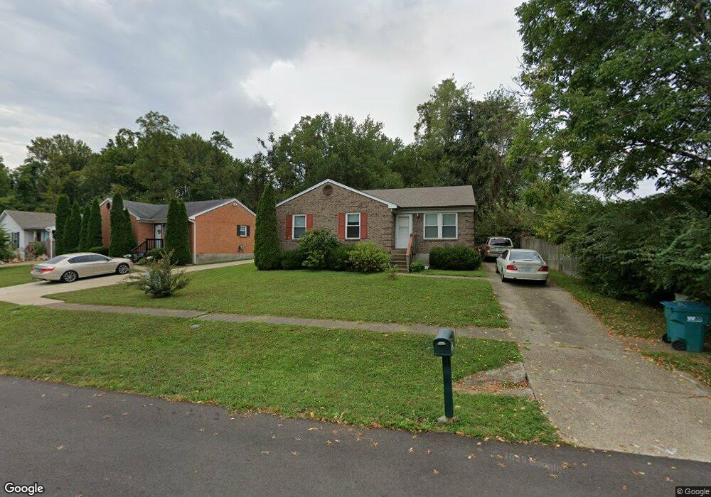 6602 Burlwood Dr, Louisville, KY 40229 - photo 1