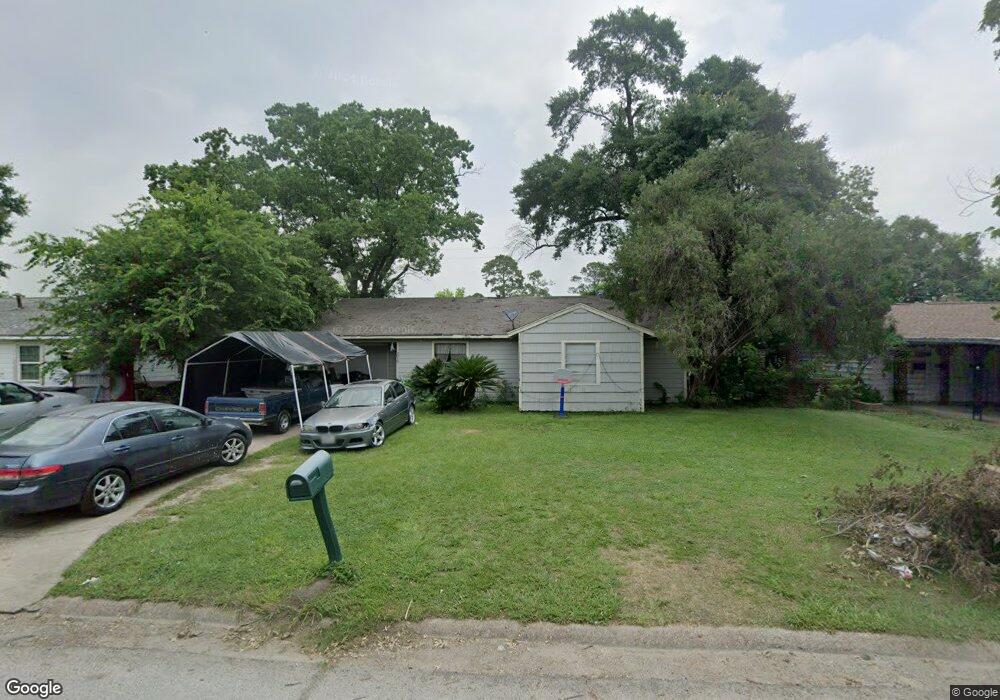 3019 Sagebrush Dr, Houston, TX 77093 - photo 1