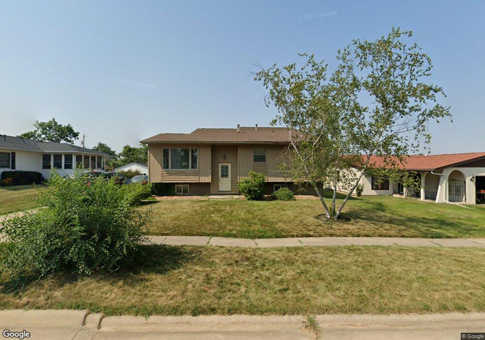 3512 Sue Ln NW, Cedar Rapids, IA 52405 - photo 1