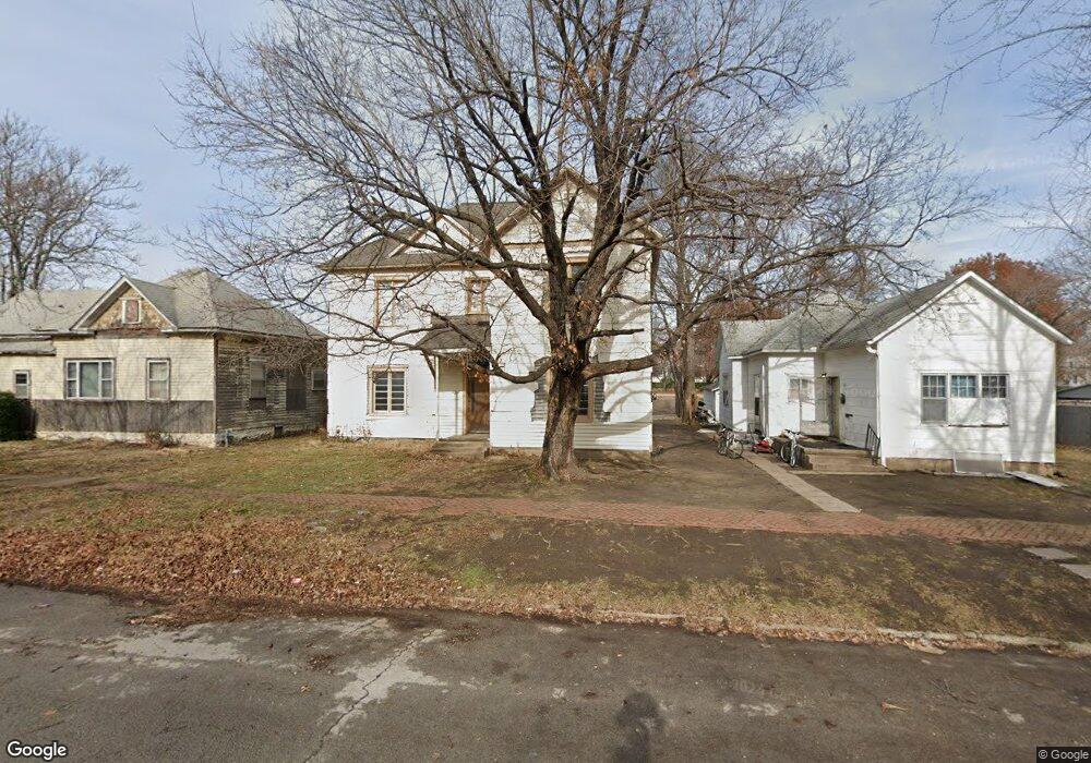 1527 Corning Ave, Parsons, KS 67357 - photo 1