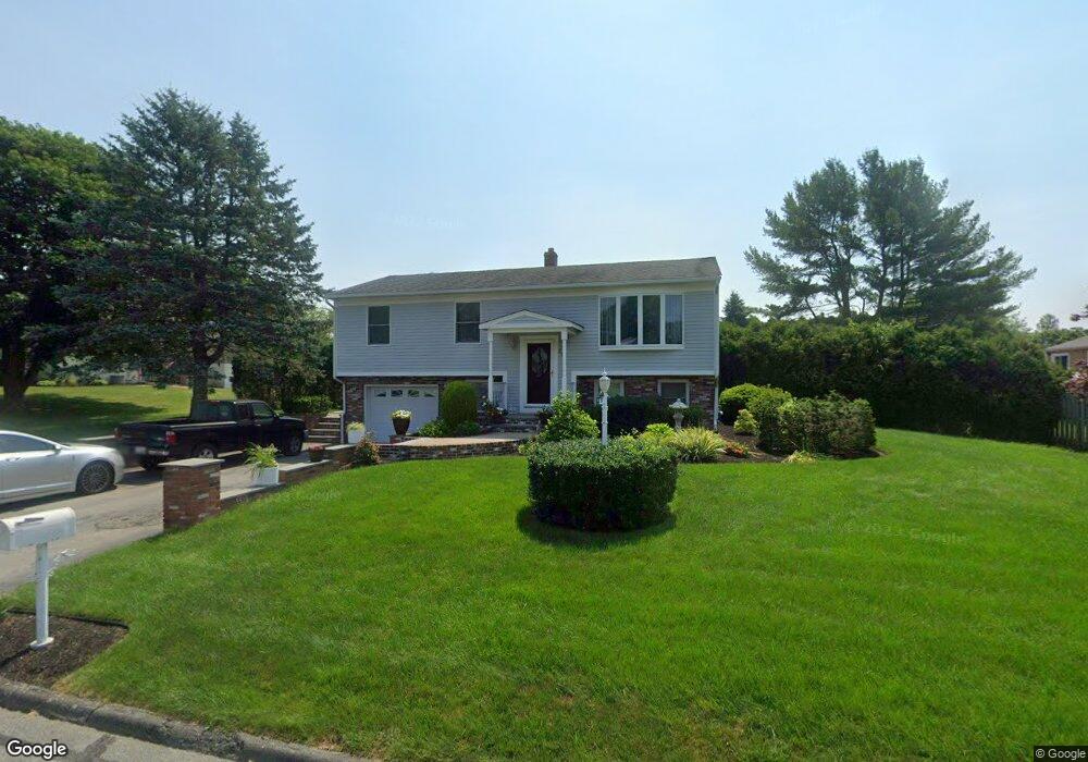 28 Diamond Ct, North Dartmouth, MA 02747 - photo 1