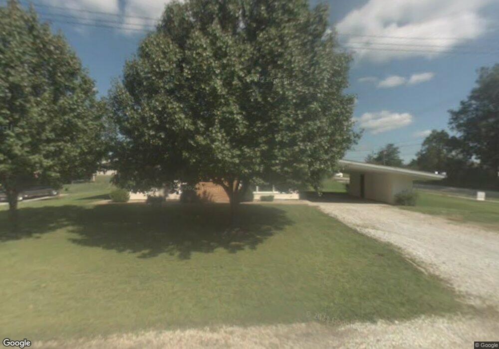 1200 W Kentucky Ave, Effingham, IL 62401 - photo 1